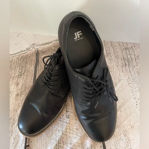 J. Ferrar Men's black Oxford shoes